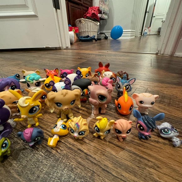 40+ littlest pet shop! - Picture 5 of 7